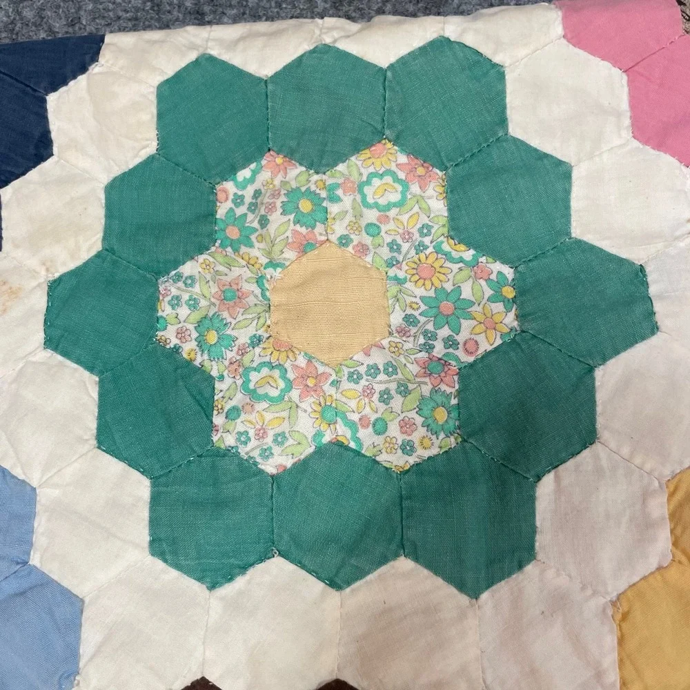 Vtg 30s Grandmother's Flower Garden Hand Sewn Hexagon Quilt 50x71 Handmade